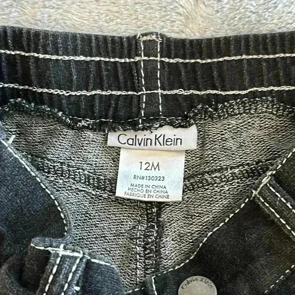 Calvin Klein - toddler jeans. Size 12  months - Picture 4 of 4